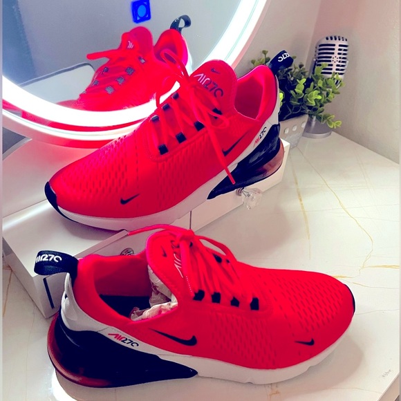 NIKE AIR MAX 270 - Picture 3 of 9